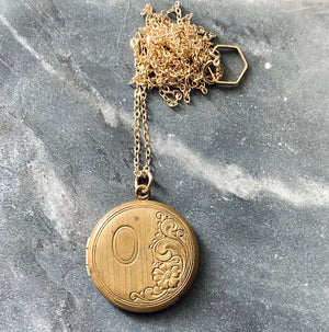 vintage round brass art deco 1930's photo locket necklace