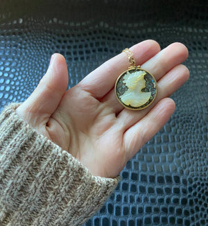 vintage abalone shell cameo necklace