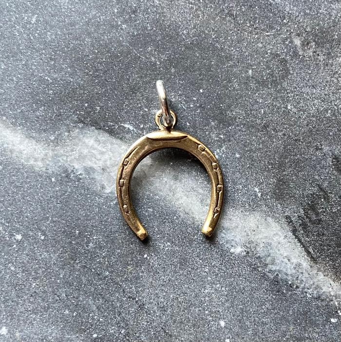 vintage silver small horseshoe charm