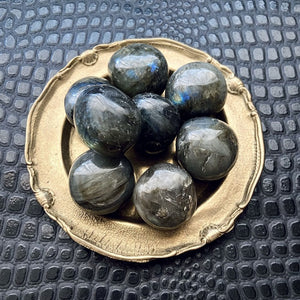 Labradorite healing crystal palm stone